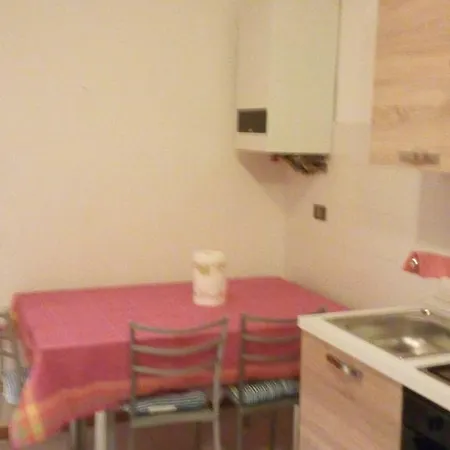 Stefhi Apartment
